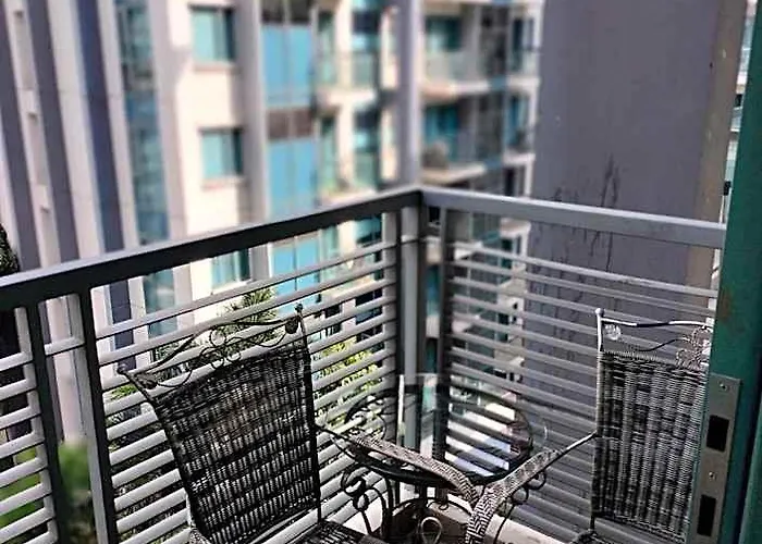 Hotel Rqui Condotel Near Airport 3*
