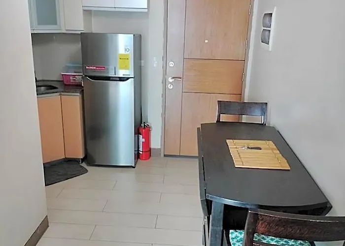 Hotel Rqui Condotel Near Airport Manille