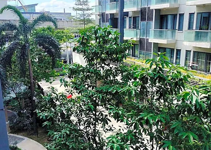 Rqui Condotel Near Airport Hotel Manille
